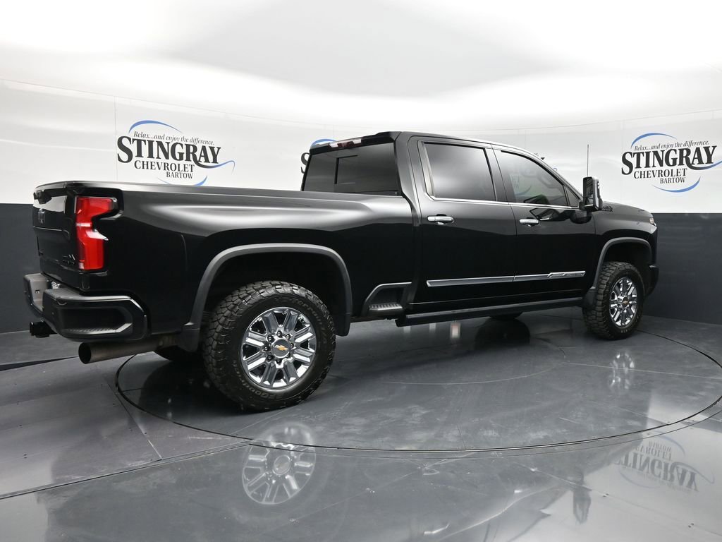 Used 2024 Chevrolet Silverado 2500 High Country w/ High Country Premium Package AWD/4WD image 7