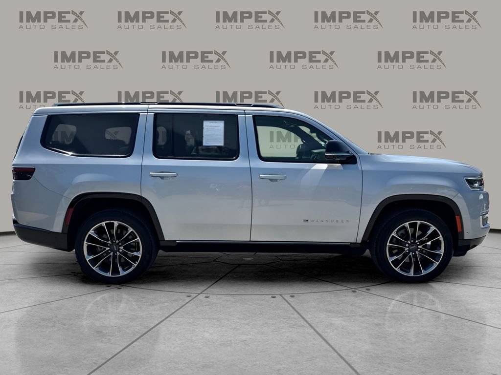 Used 2024 Jeep Wagoneer Series III w/ Premium Group I AWD/4WD image 6