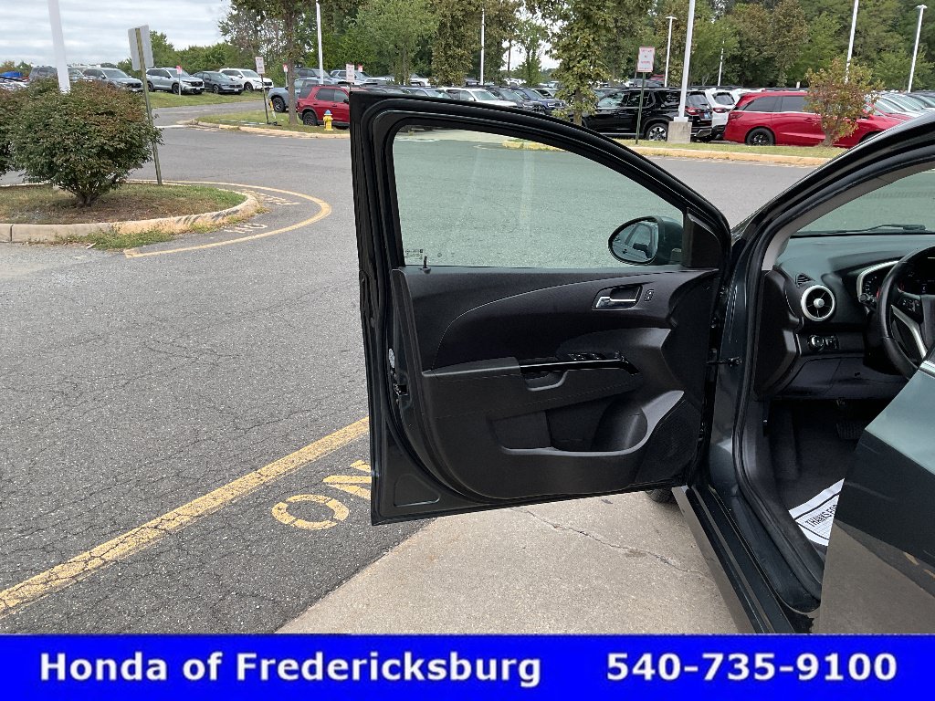 Used 2020 Chevrolet Sonic LT w/ Convenience Package FWD image 15