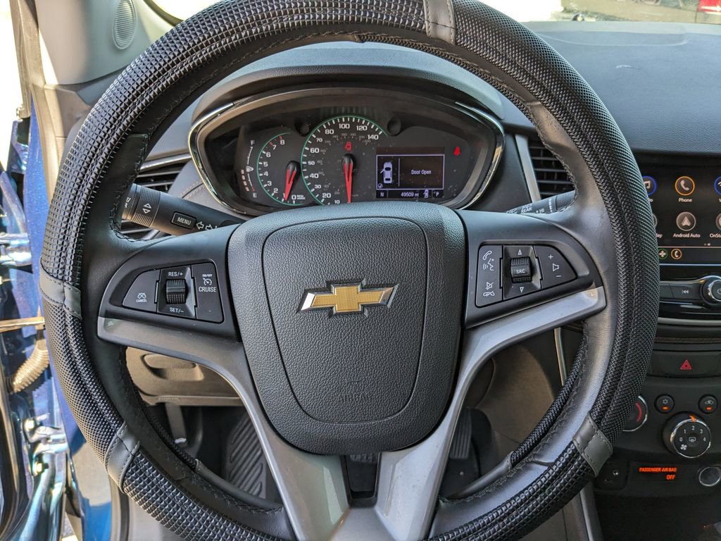 Used 2020 Chevrolet Trax LT w/ Driver Confidence Package image 28