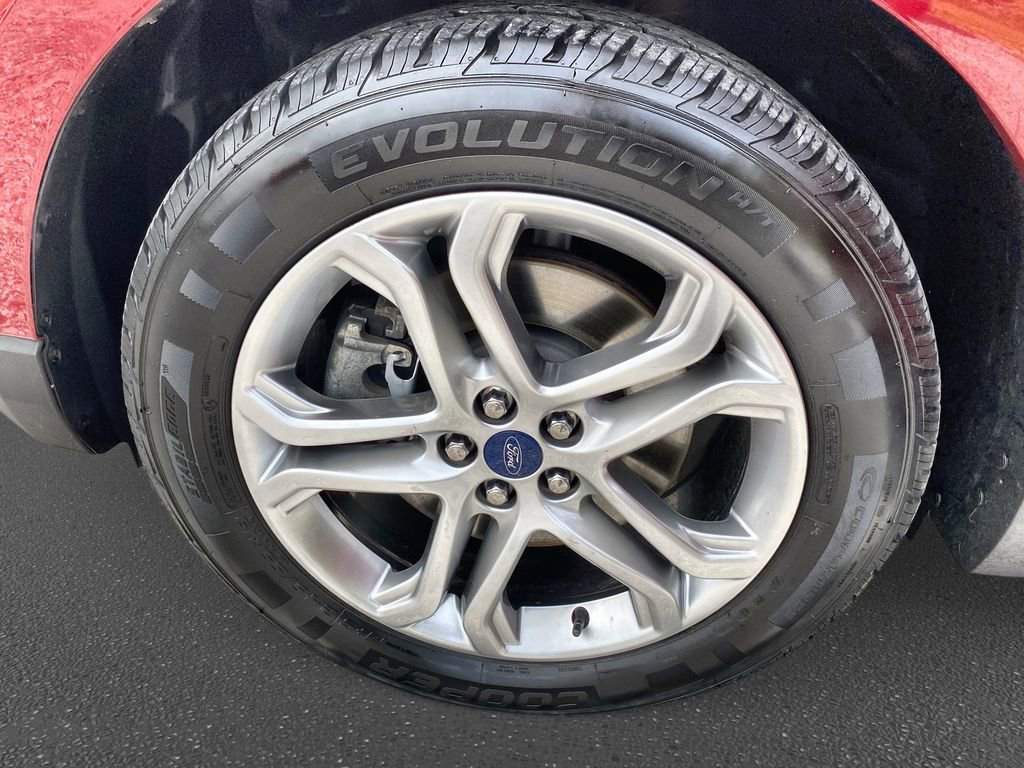 Used 2016 Ford Edge Titanium w/ Equipment Group 301A AWD/4WD image 14