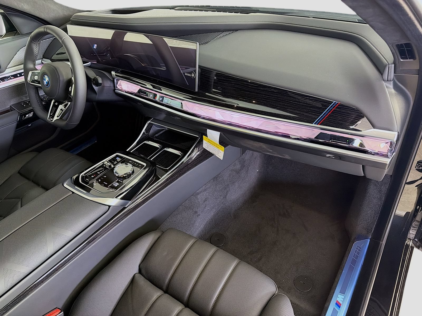 New 2026 BMW i7 xDrive60 w/ M Sport Package RWD image 31