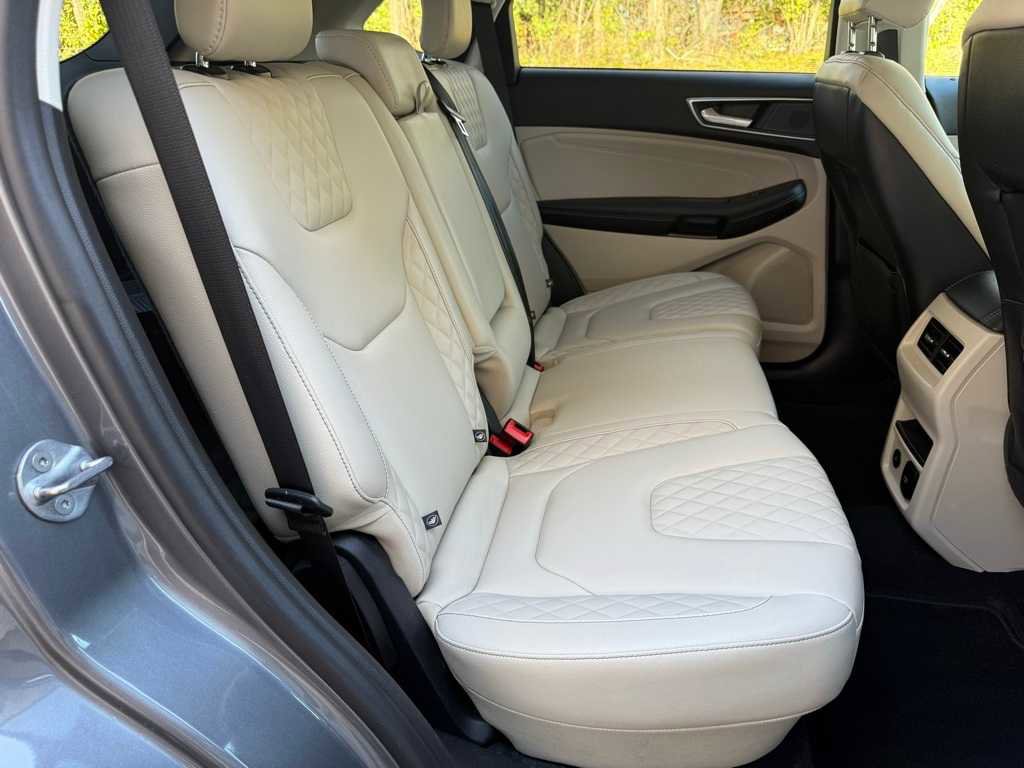 Used 2024 Ford Edge Titanium image 8