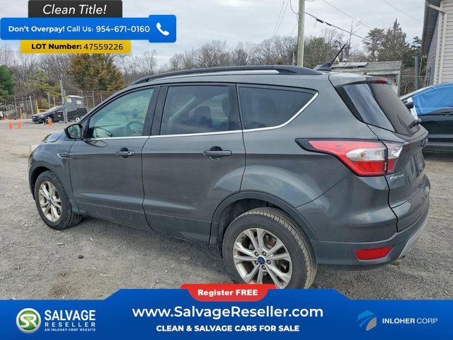 Used 2018 Ford Escape SE w/ SE Sync 3 Package image 3