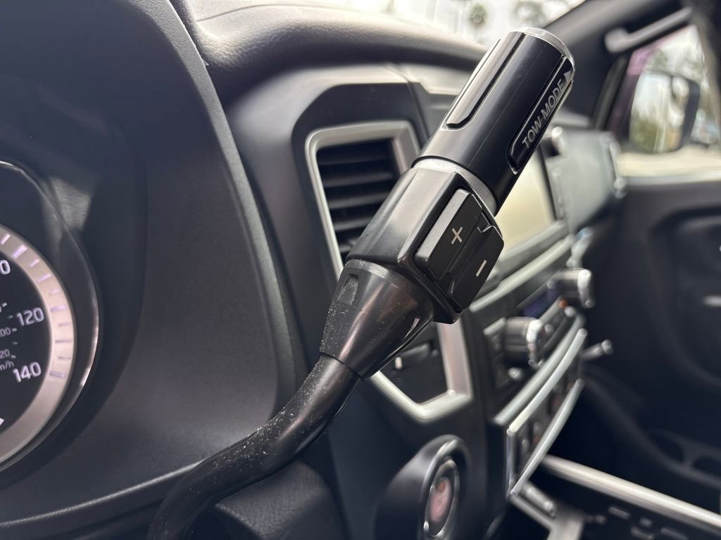 Used 2018 Nissan Titan SV w/ SV Convenience Package image 28