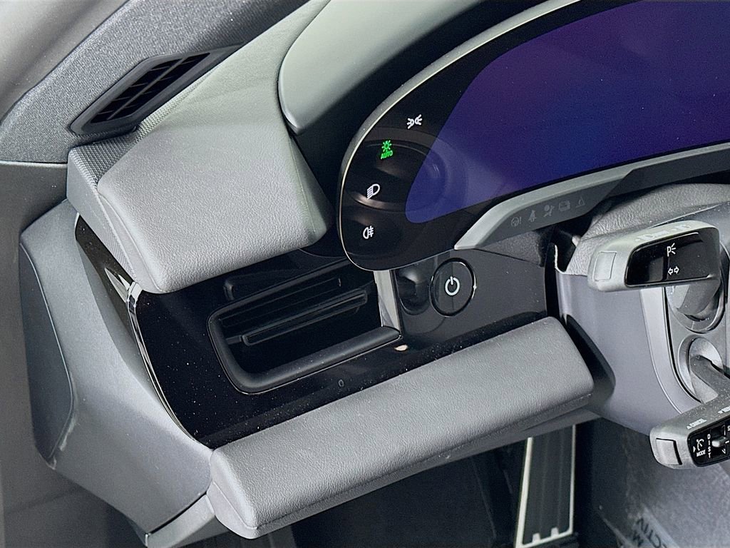 New 2025 Porsche Taycan image 11