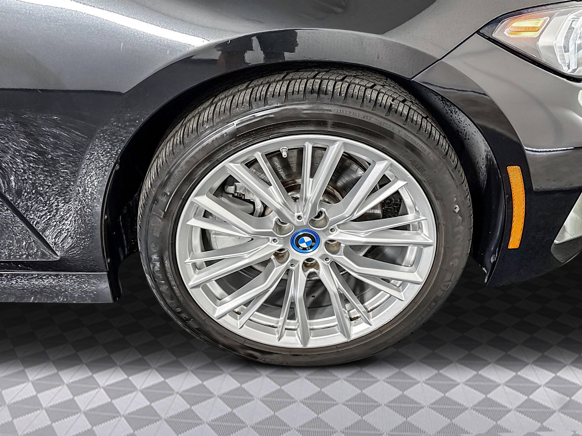 Used 2024 BMW 330e image 38