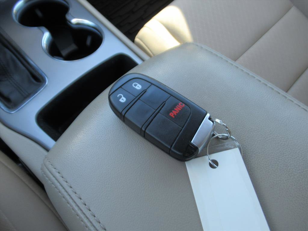 Used 2022 Jeep Grand Cherokee Laredo E image 31