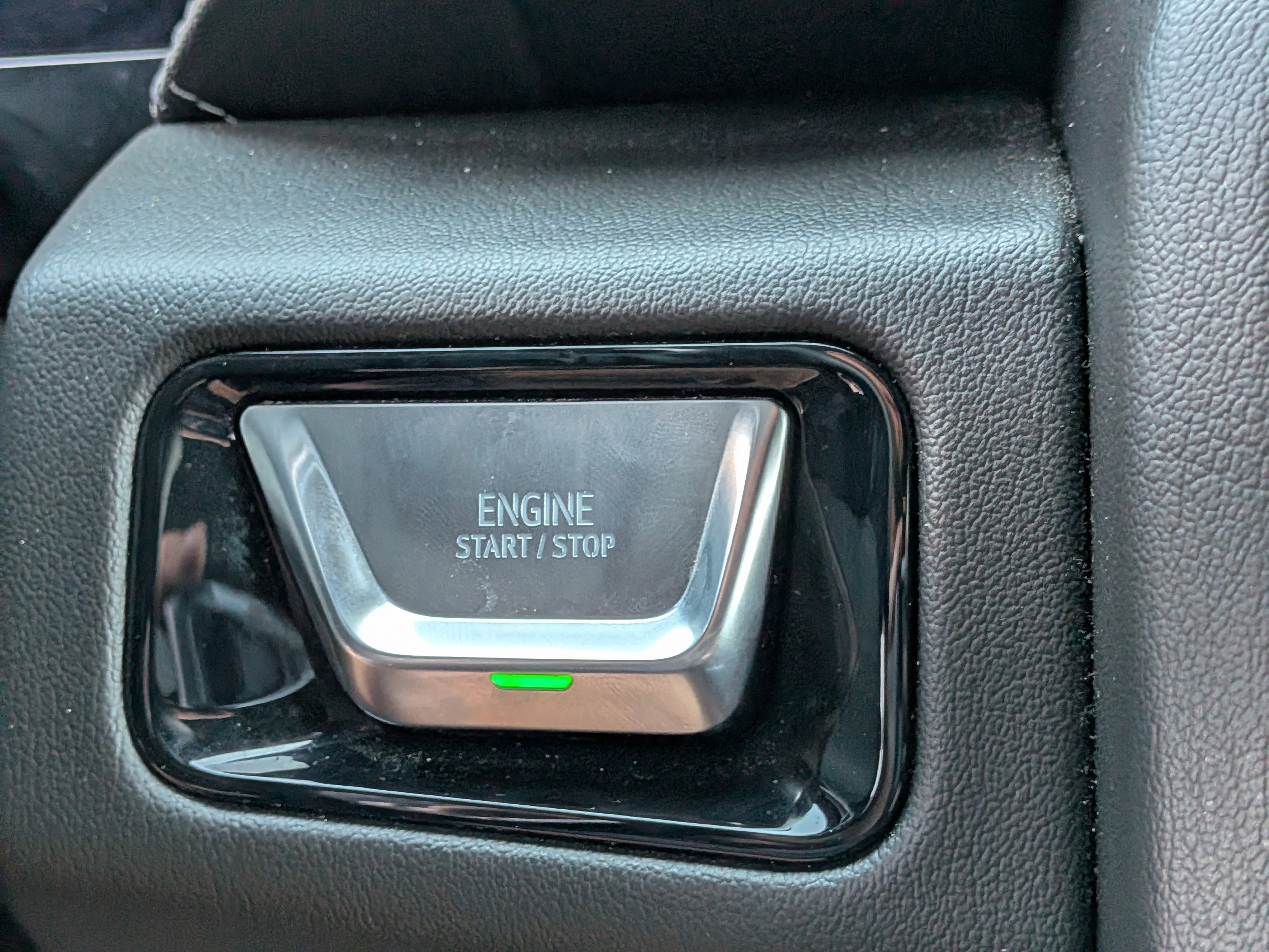 Used 2025 GMC Yukon Denali AWD/4WD image 27
