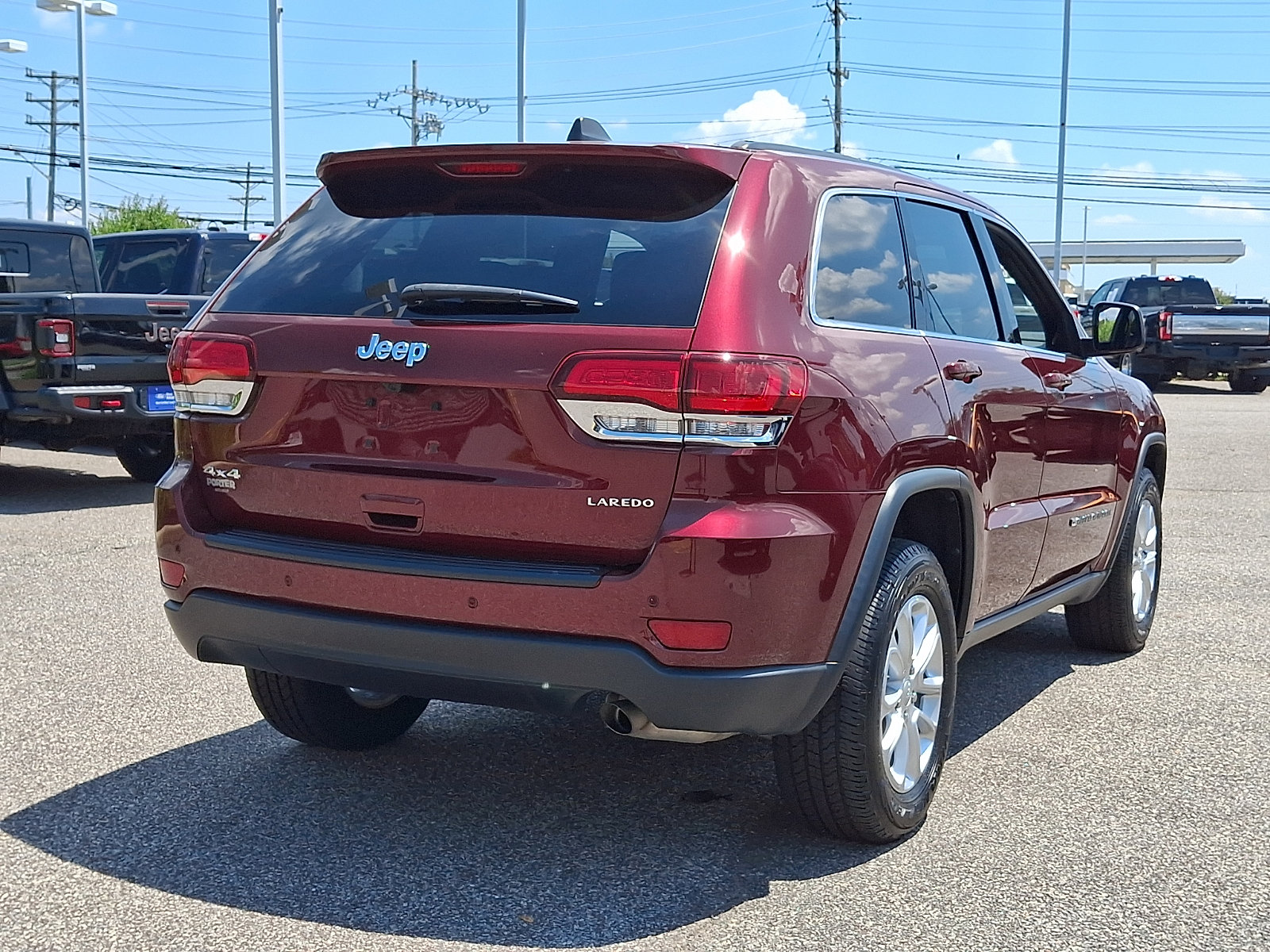Used 2022 Jeep Grand Cherokee Laredo X AWD/4WD image 10