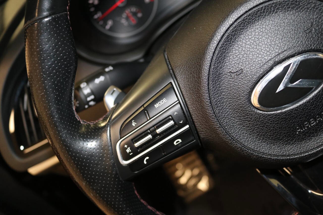 Used 2019 Kia Stinger GT1 RWD image 36