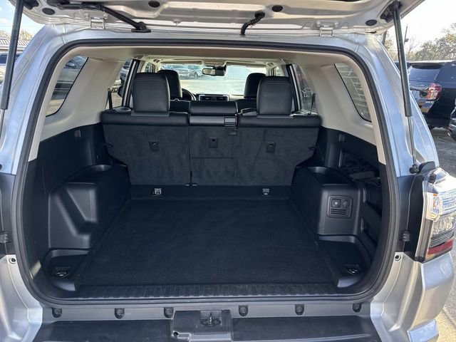 Used 2022 Toyota 4Runner SR5 Premium w/ Moonroof Package image 10