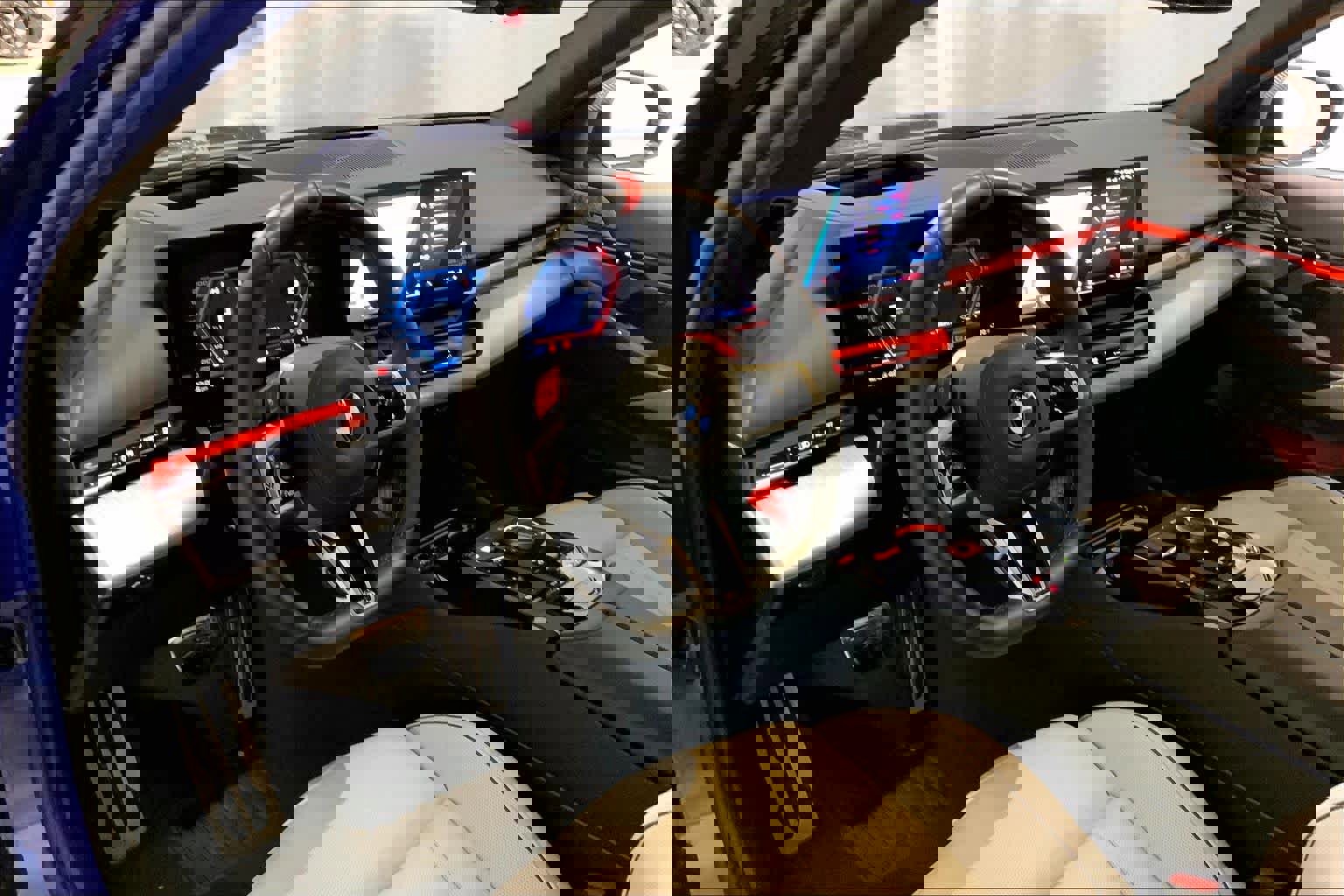 Used 2025 BMW M5 w/ Carbon Package AWD/4WD image 17