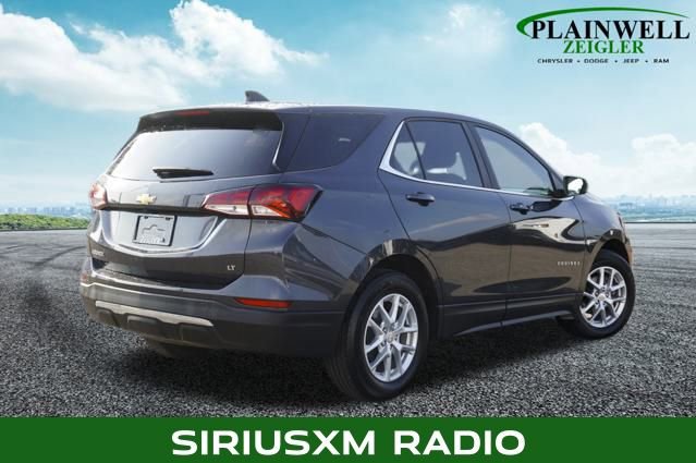 Used 2023 Chevrolet Equinox LT image 3