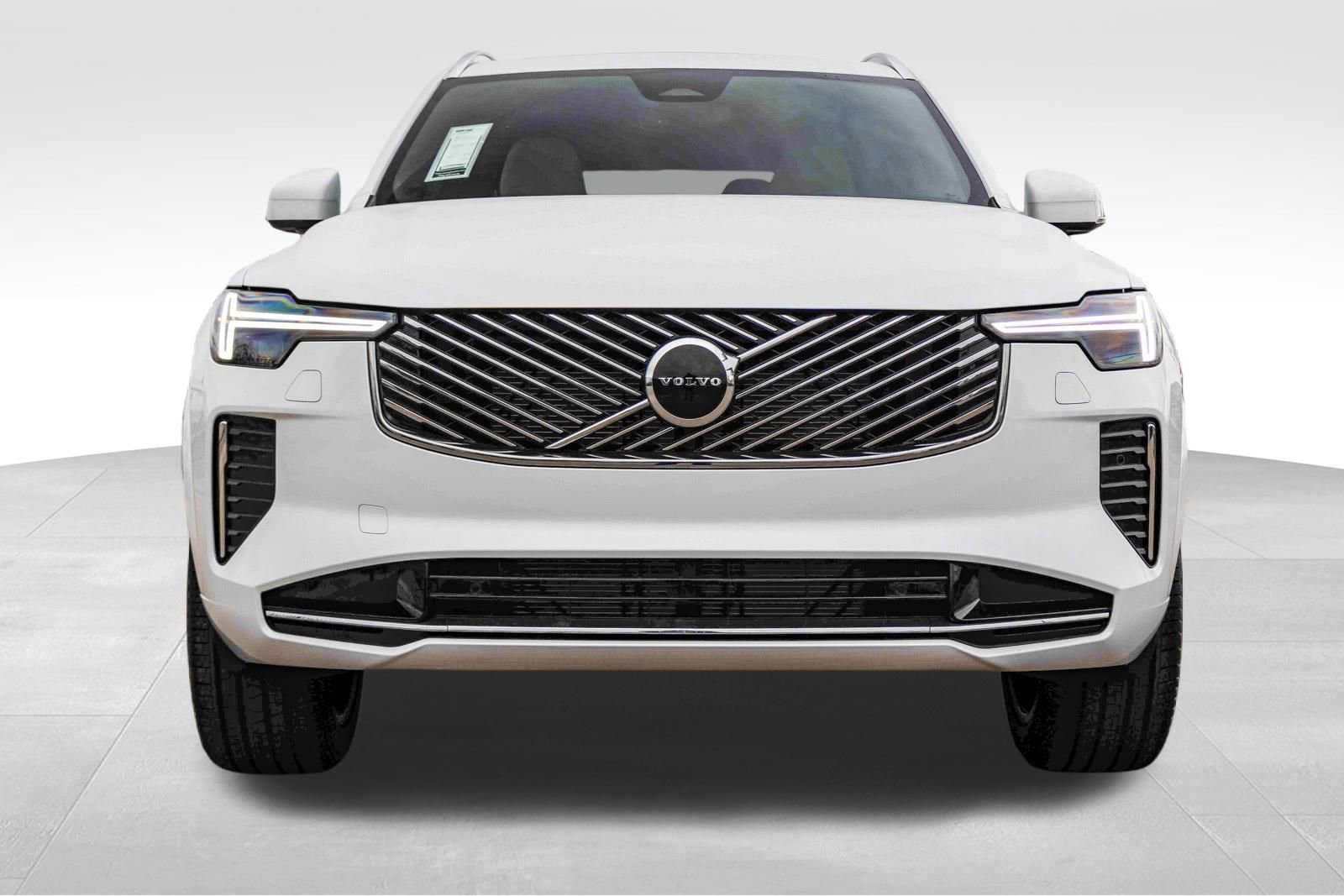 New 2026 Volvo XC90 B5 Core image 2