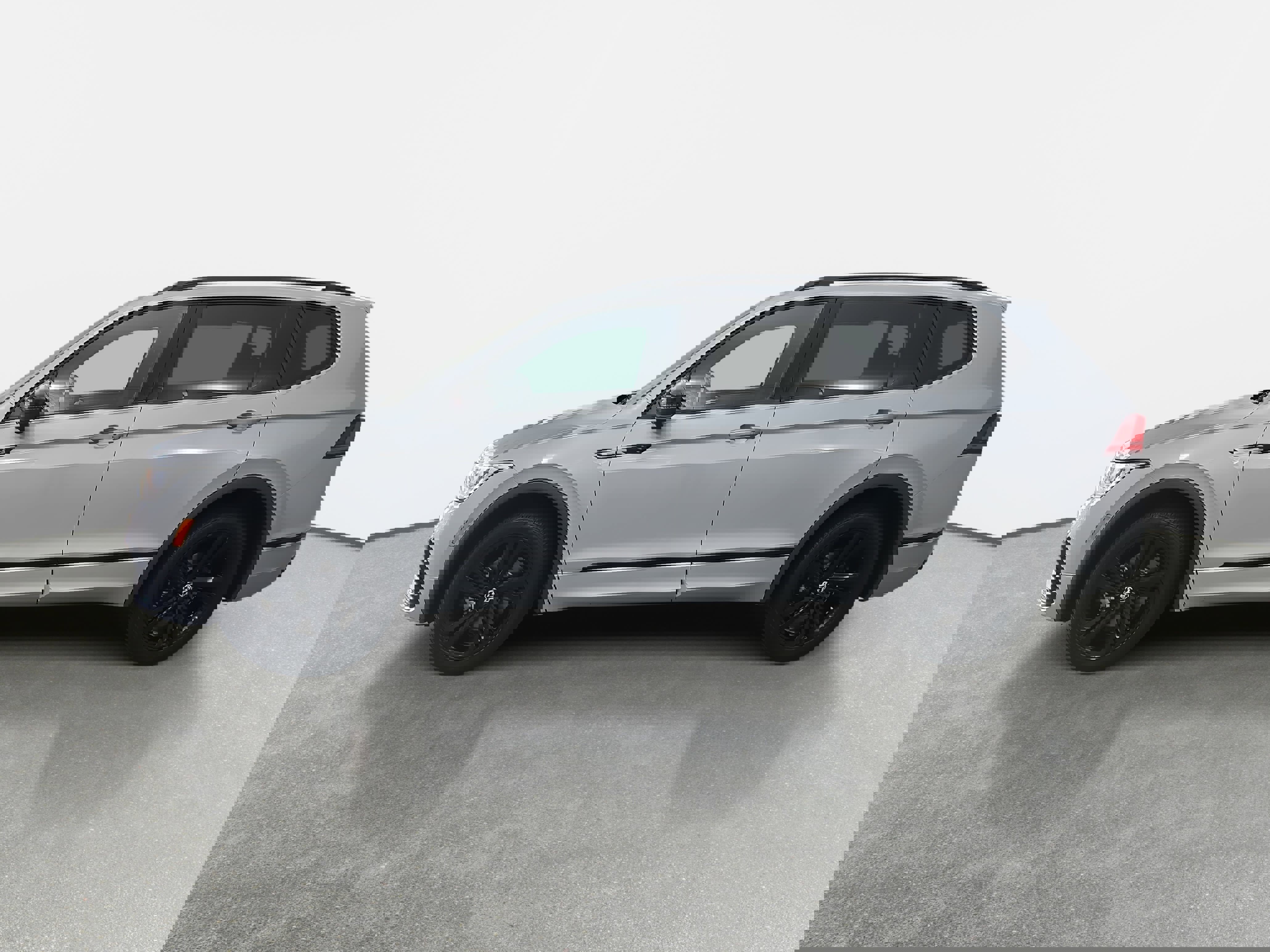 Certified 2023 Volkswagen Tiguan SE R-Line image 6