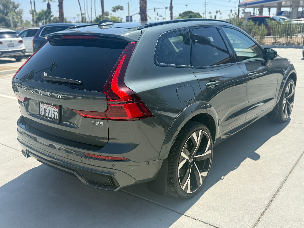 Used 2026 Volvo XC60 T8 Ultra AWD/4WD image 7