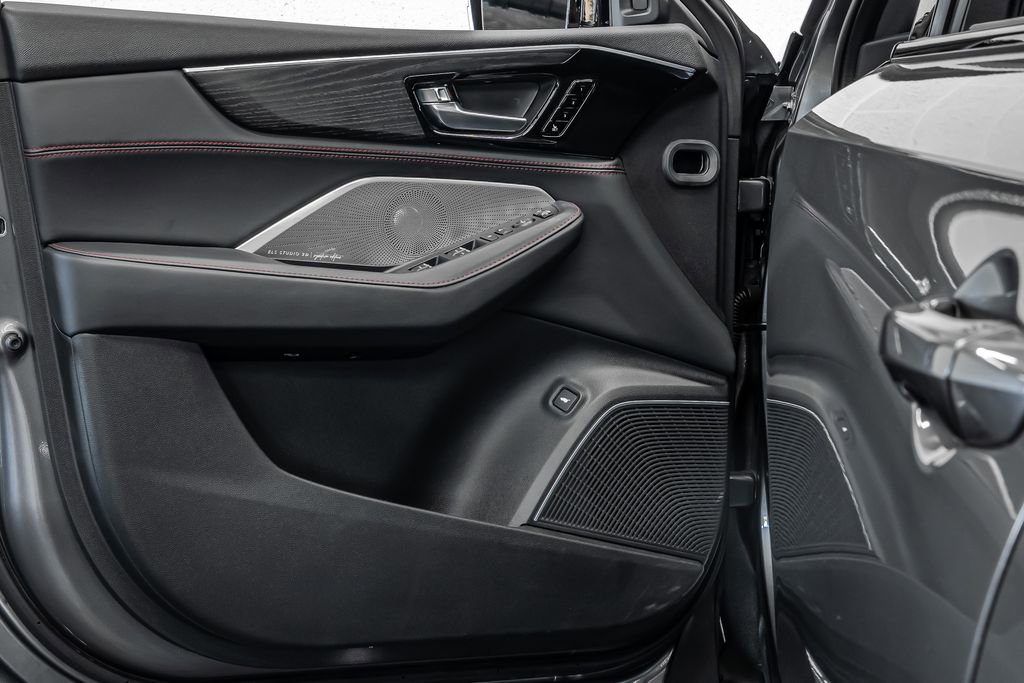 Used 2023 Acura MDX Type S image 9