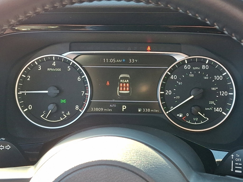 Used 2025 Nissan Pathfinder SV image 26