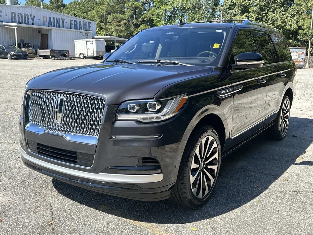 Certified 2024 Lincoln Navigator Reserve image 3