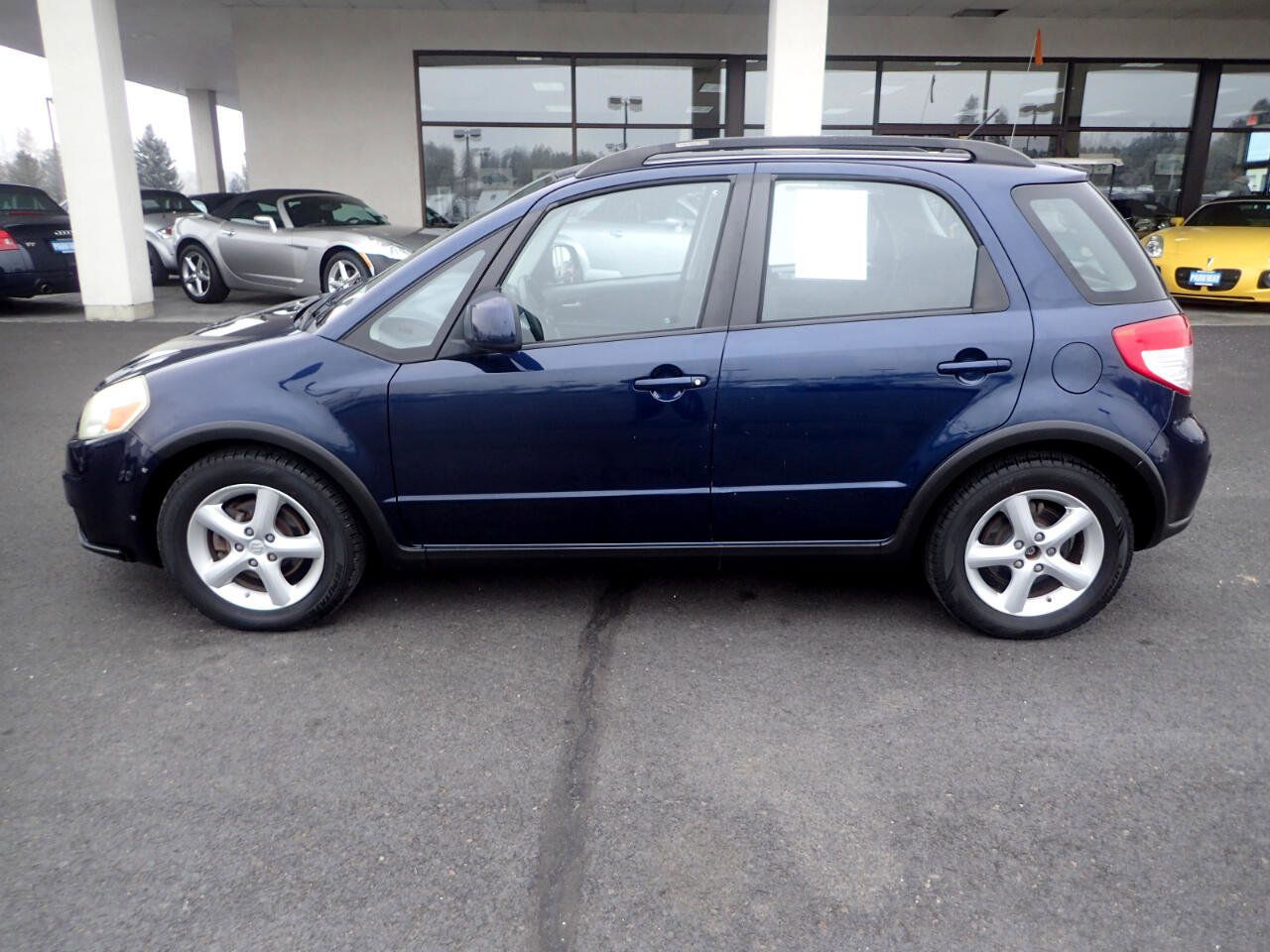 Used 2008 Suzuki SX4 AWD Hatchback image 2
