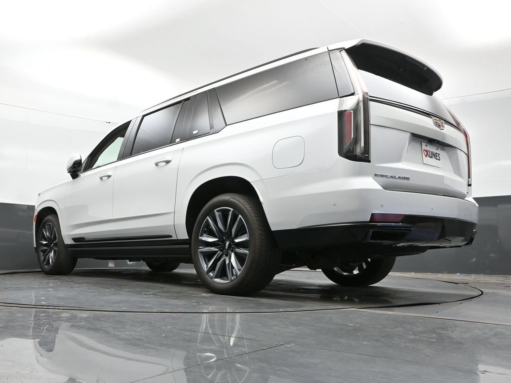 Used 2024 Cadillac Escalade ESV Sport Platinum AWD/4WD image 48