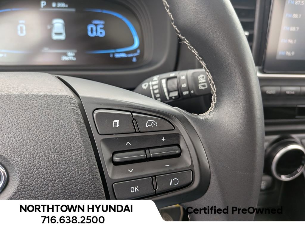 Certified 2023 Hyundai Venue SEL image 20