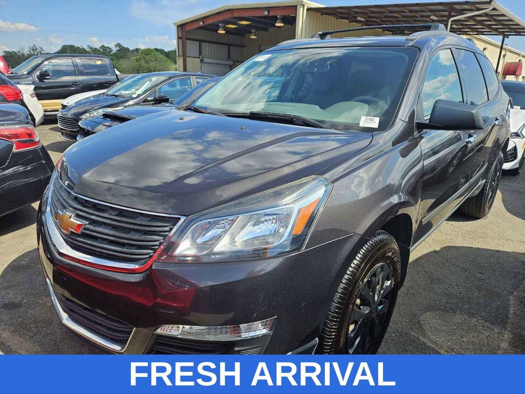 Used 2017 Chevrolet Traverse LS FWD image 4