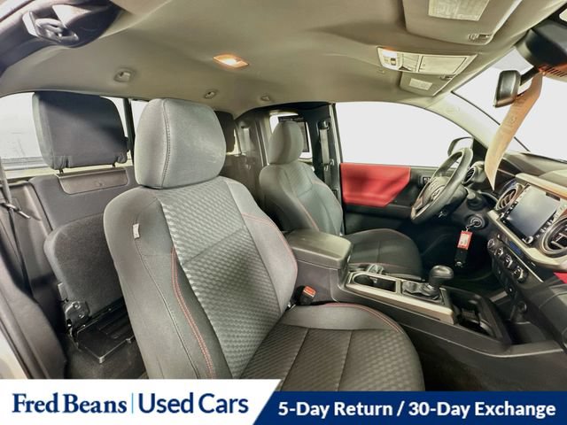 Used 2022 Toyota Tacoma SR5 AWD/4WD image 31