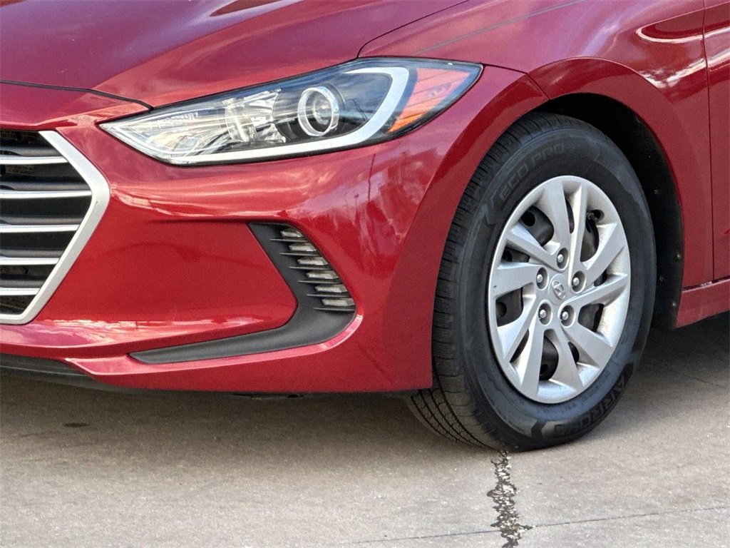 Used 2017 Hyundai Elantra SE image 8