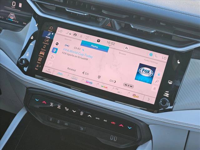Certified 2026 Jeep Cherokee Limited AWD/4WD image 18