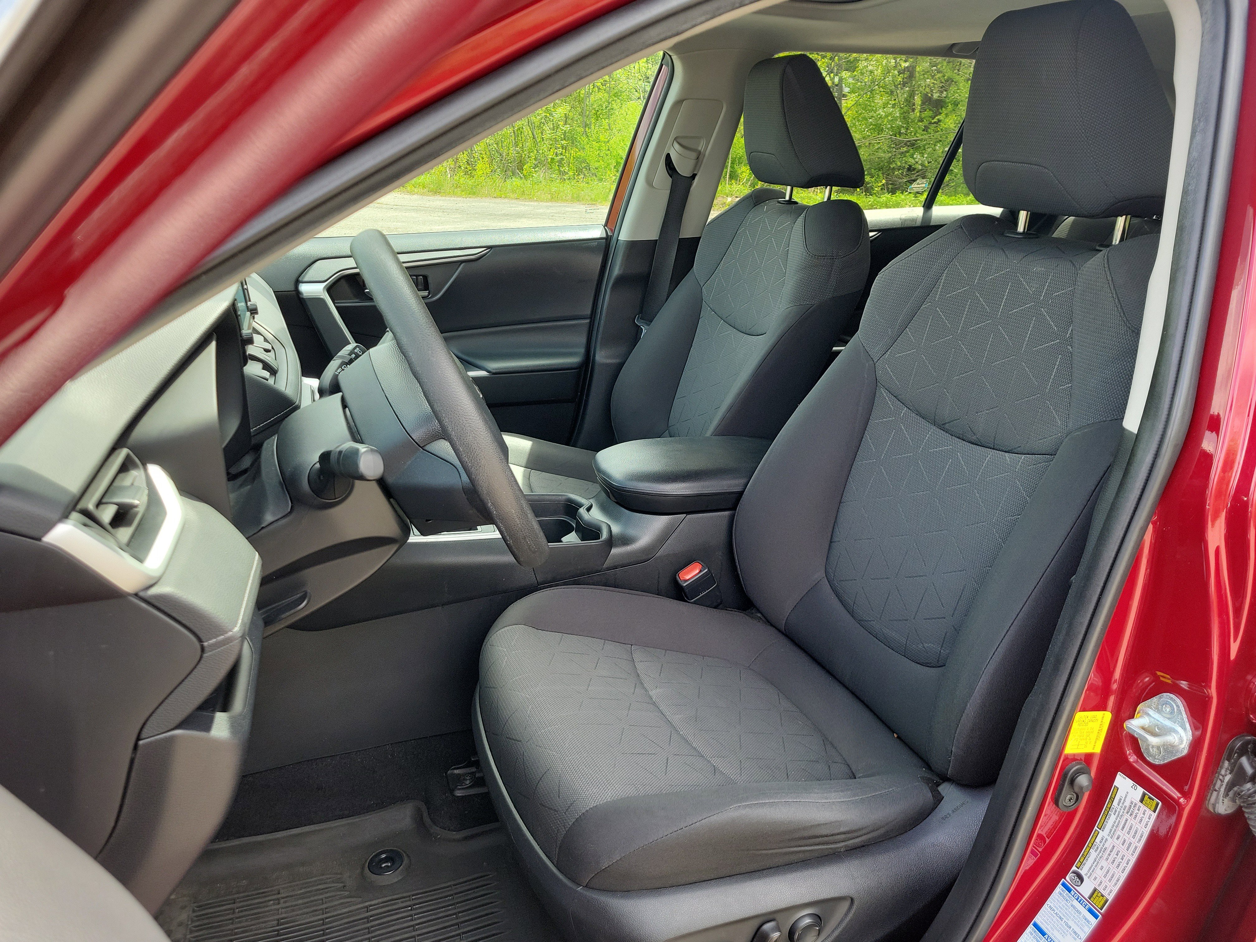 Used 2021 Toyota RAV4 XLE w/ Convenience Package AWD/4WD image 14