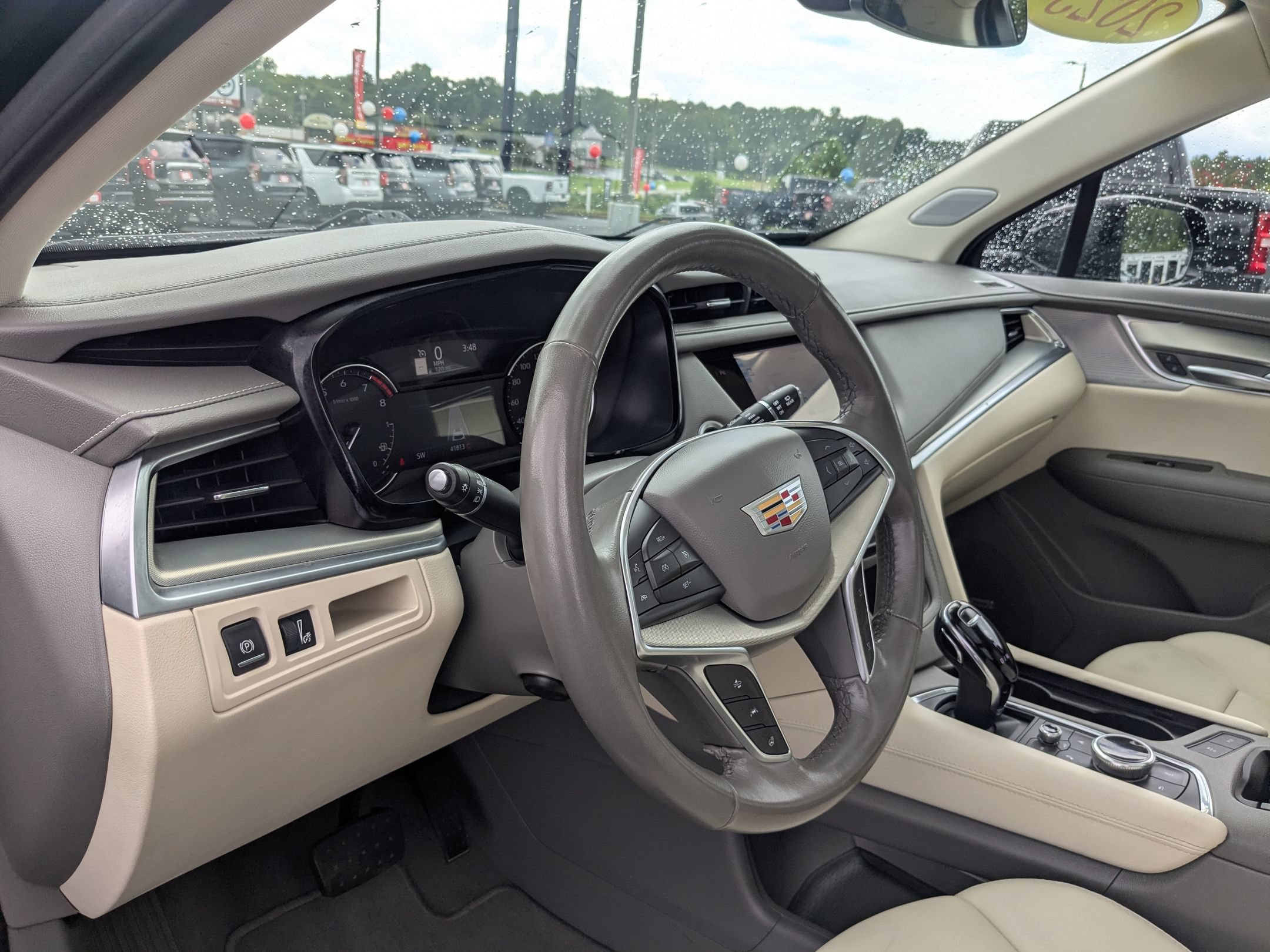 Used 2023 Cadillac XT5 Premium Luxury w/ LPO, Floor Liner Package FWD image 15