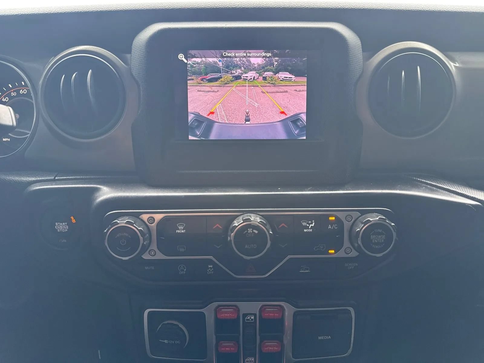 Used 2021 Jeep Gladiator Sport AWD/4WD image 18