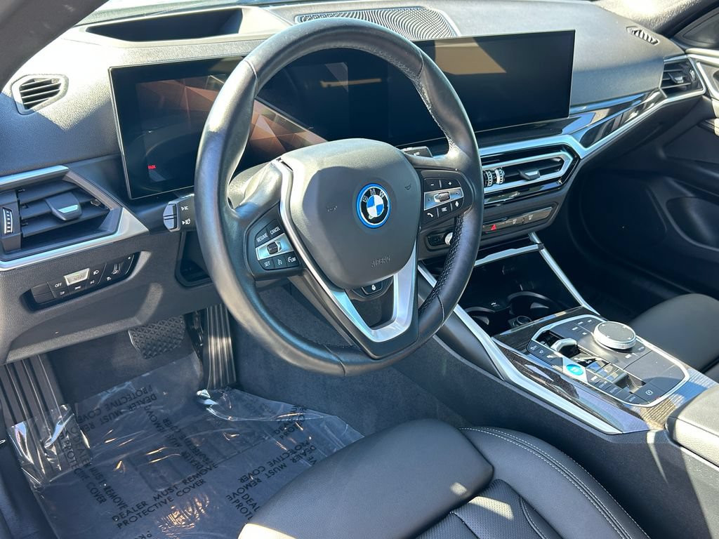 Used 2023 BMW i4 eDrive35 w/ Premium Package RWD image 13