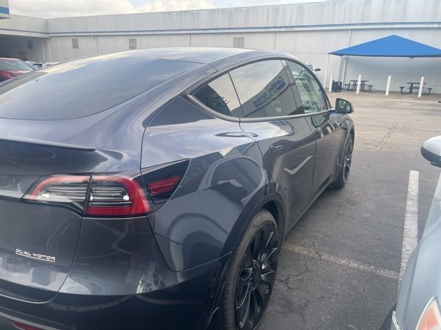Used 2022 Tesla Model Y Performance image 2
