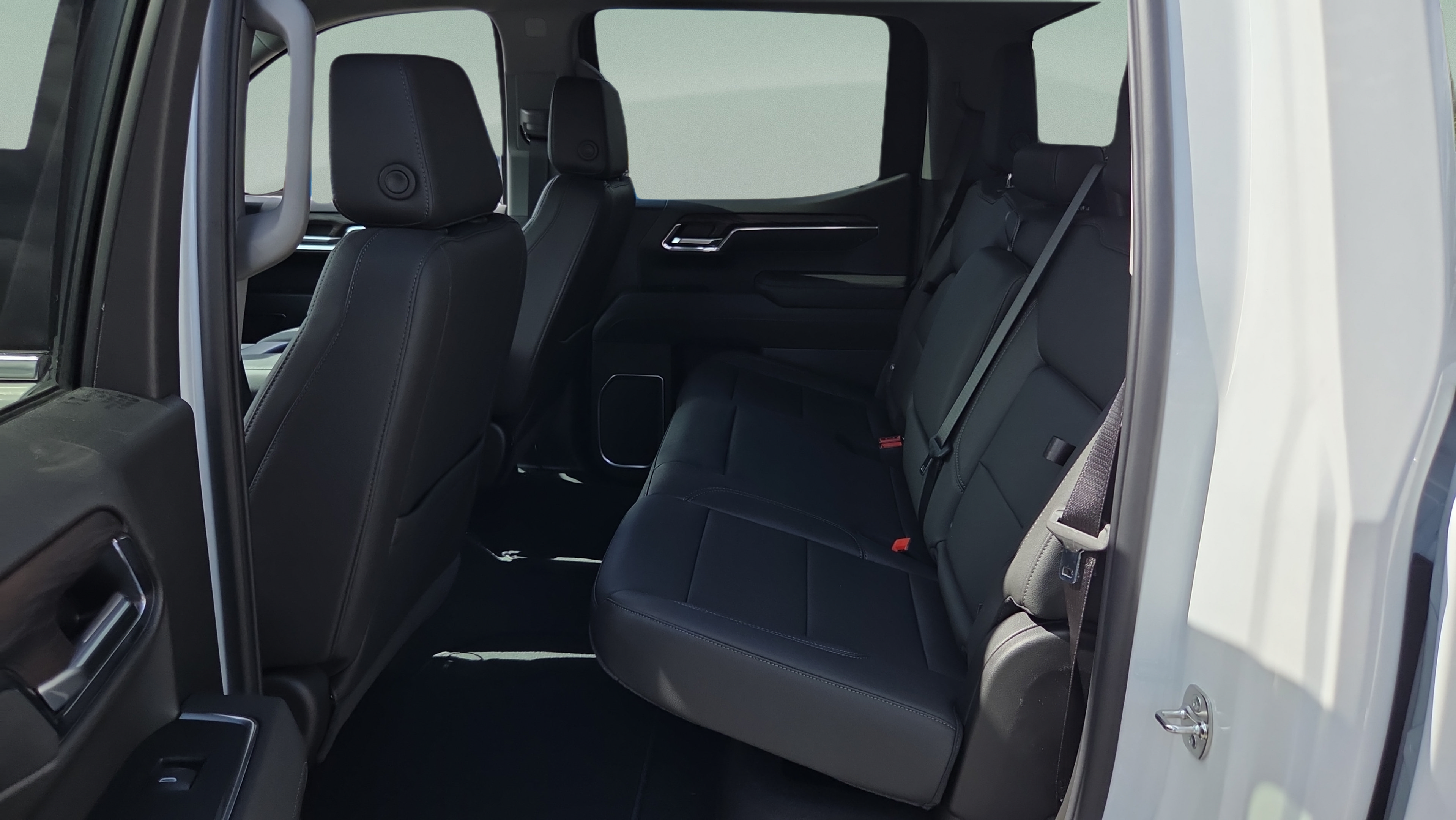 New 2026 GMC Sierra 1500 SLT AWD/4WD image 10