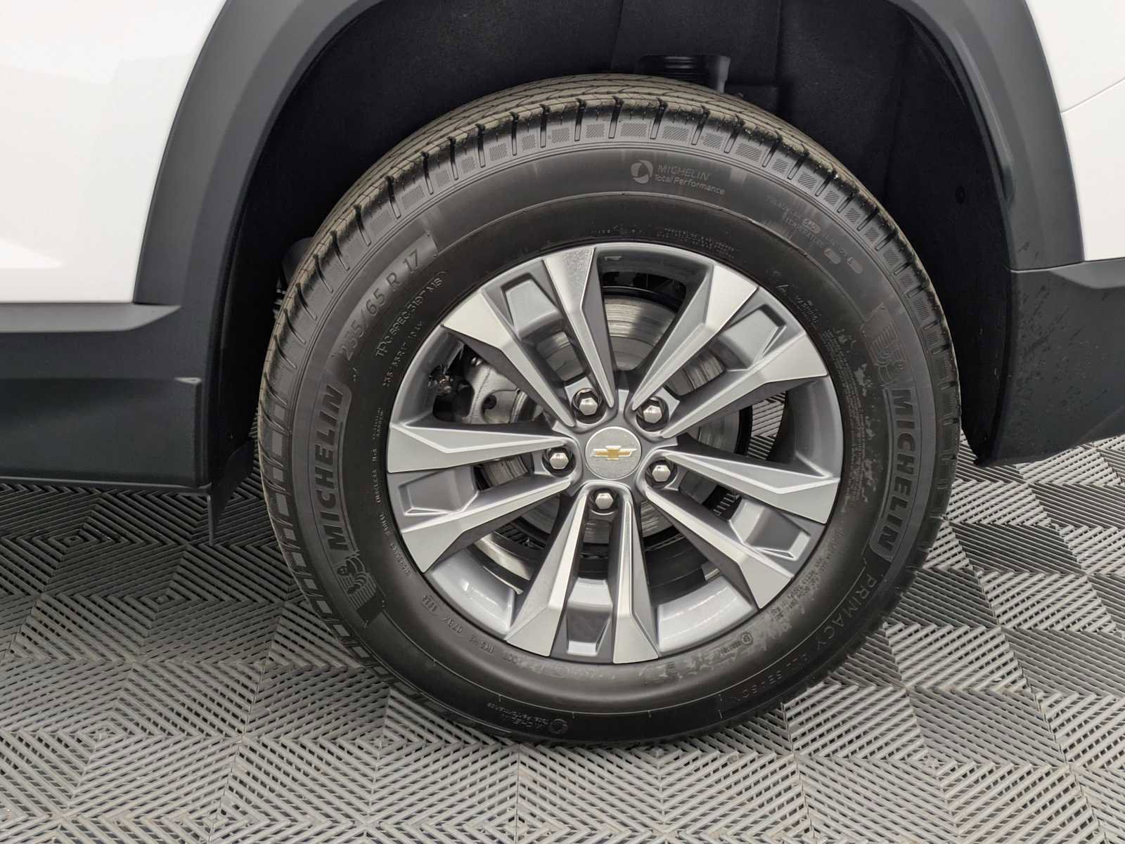 New 2026 Chevrolet Equinox LT image 13
