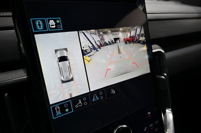 New 2026 GMC Acadia Elevation image 17