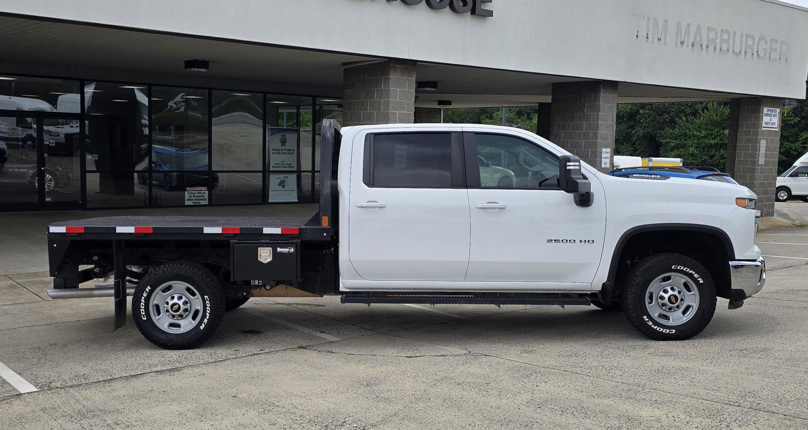 Used 2024 Chevrolet Silverado 2500 LT w/ Convenience Package image 3