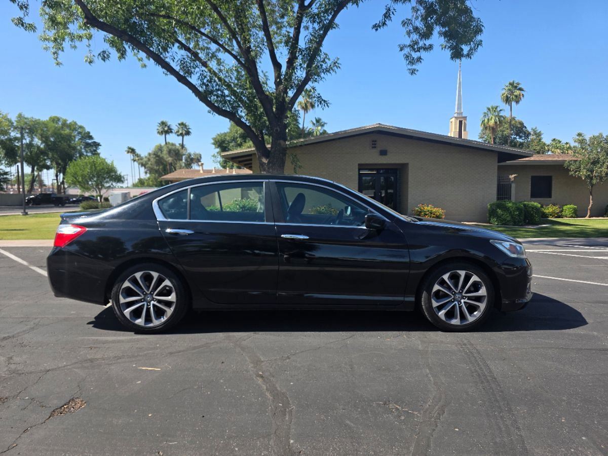 Used 2015 Honda Accord Sport image 3