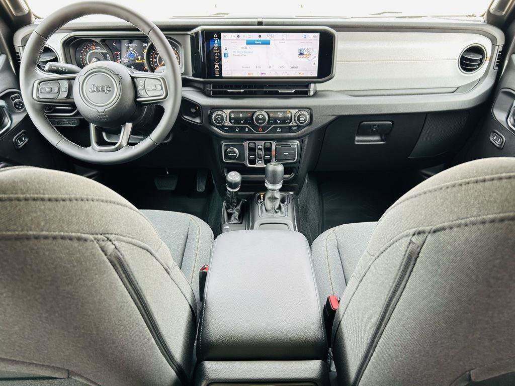 New 2025 Jeep Gladiator Sport image 24