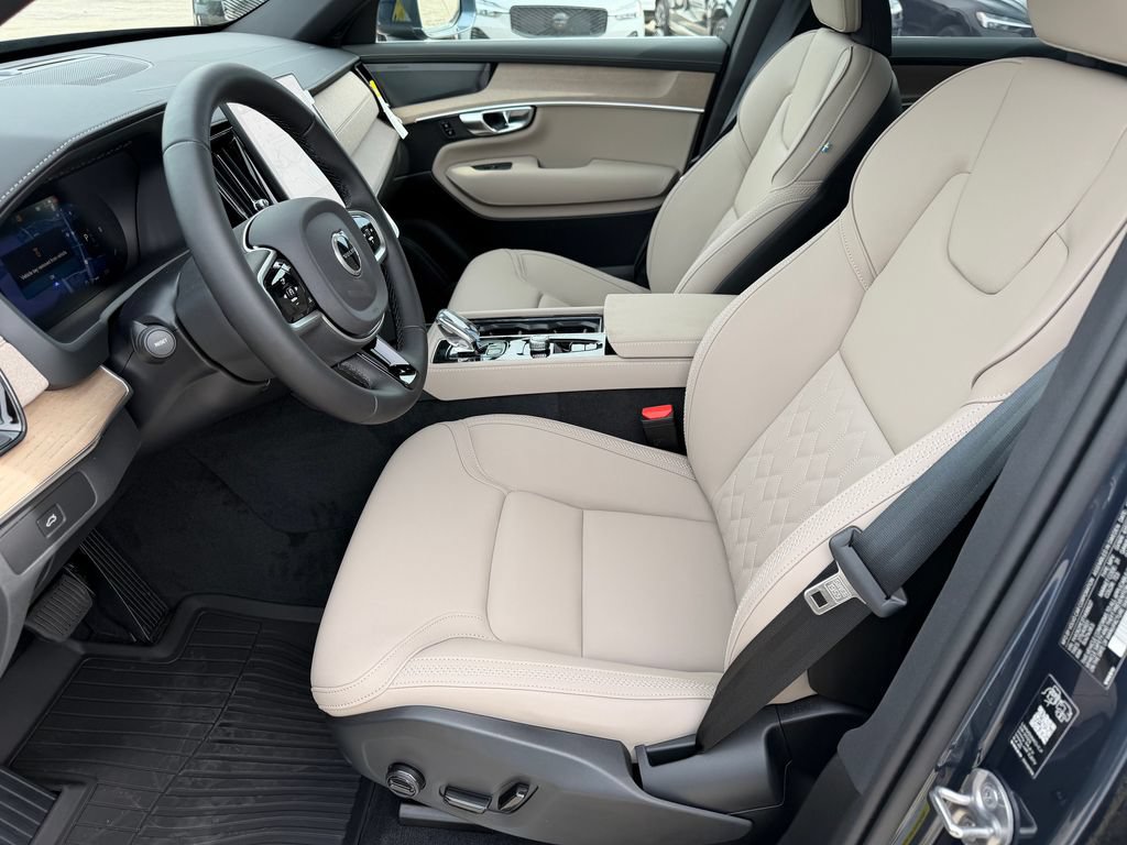 New 2026 Volvo XC90 B6 Plus w/ Protection Package Premier AWD/4WD image 17