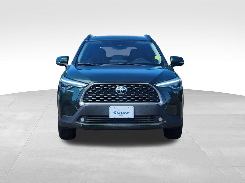 Used 2024 Toyota Corolla Cross XLE w/ Convenience Package AWD/4WD image 2