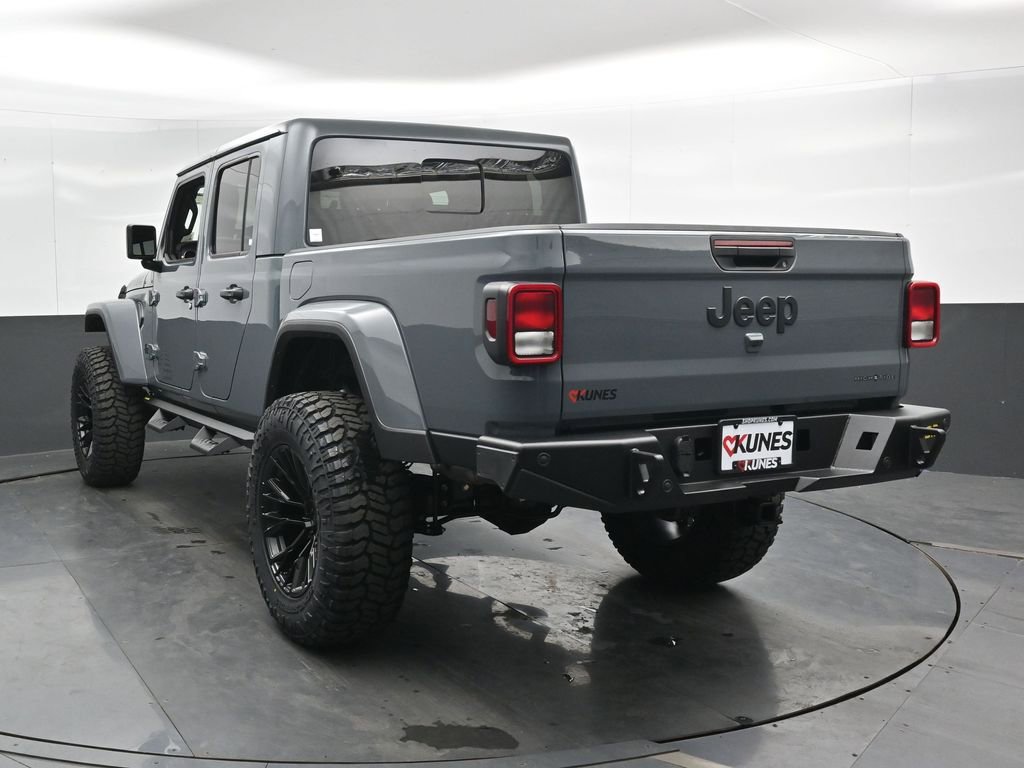 New 2025 Jeep Gladiator Willys image 10