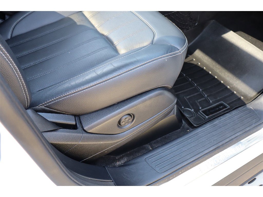 Used 2016 Mercedes-Benz GL 450 4MATIC image 16