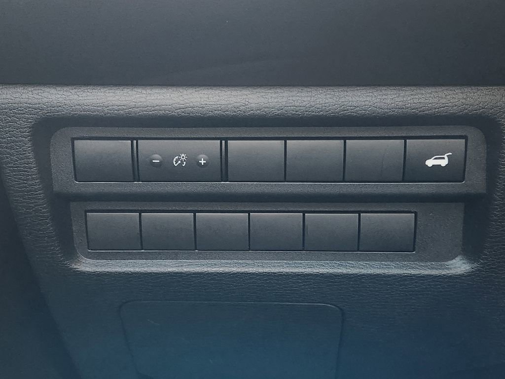 Used 2024 Mitsubishi Outlander FWD image 22