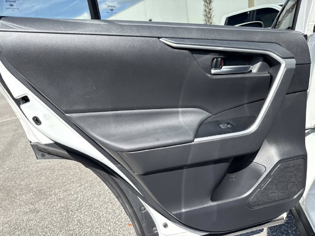 Used 2025 Toyota RAV4 XLE Premium FWD image 12