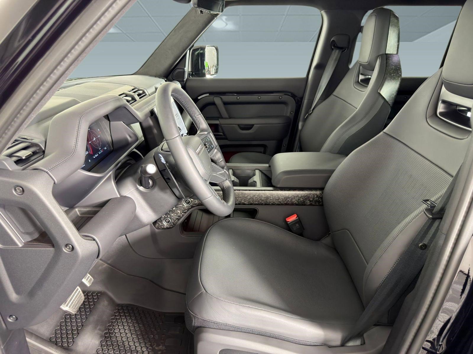 Used 2026 Land Rover Defender 110 OCTA image 5