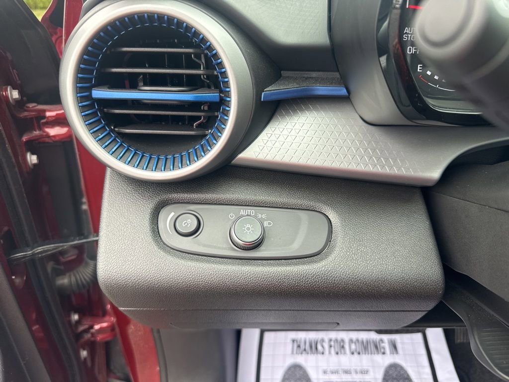 Used 2025 Chevrolet Trax LS image 29